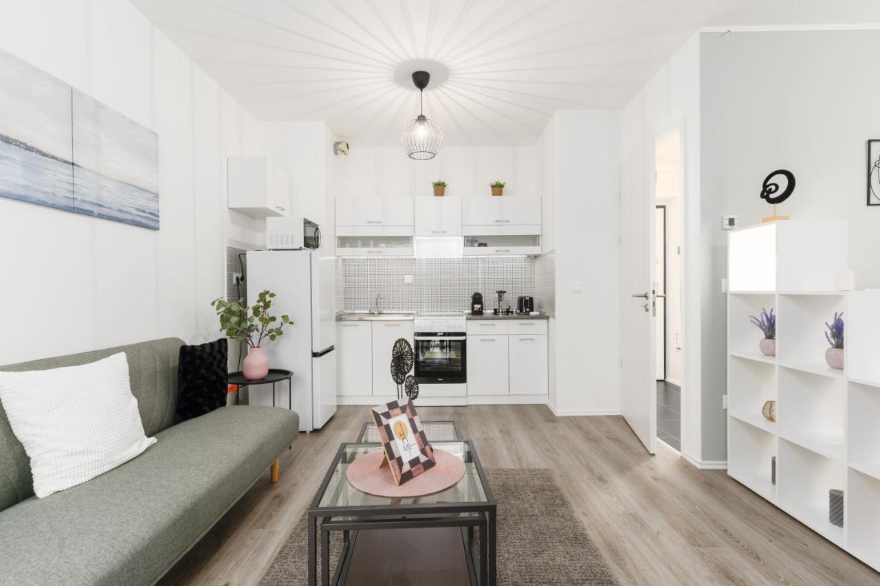 Sweet & Spicy - Brand New Apartment With Balcony Boedapest Buitenkant foto